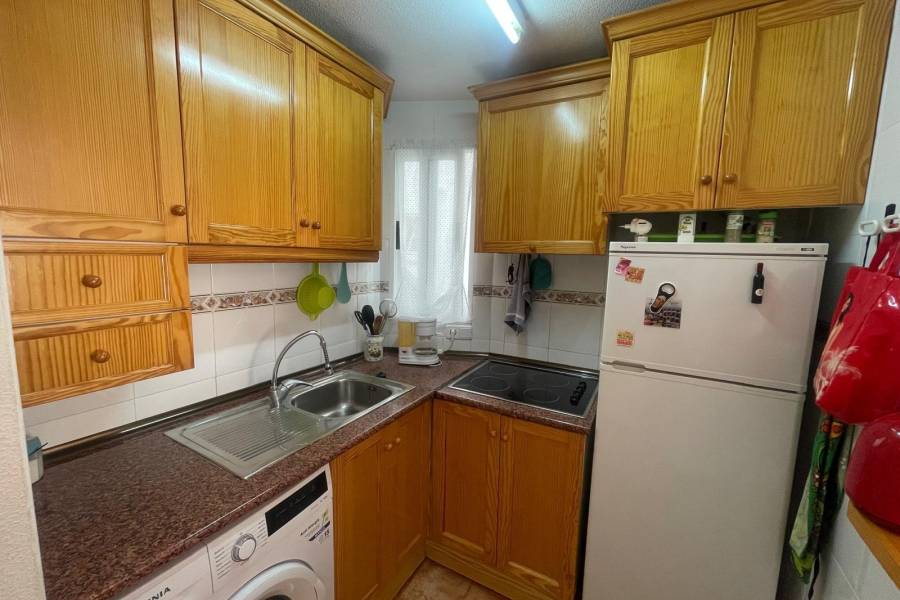Venta - Apartamento - Playa de los locos - Torrevieja