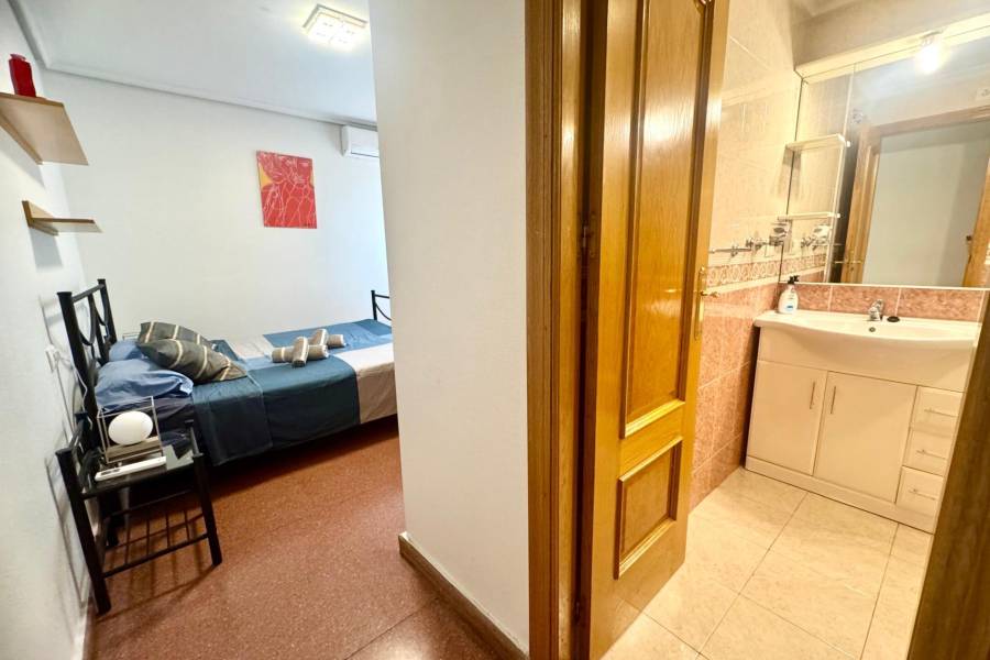 Sale - Apartment - Centro - Torrevieja