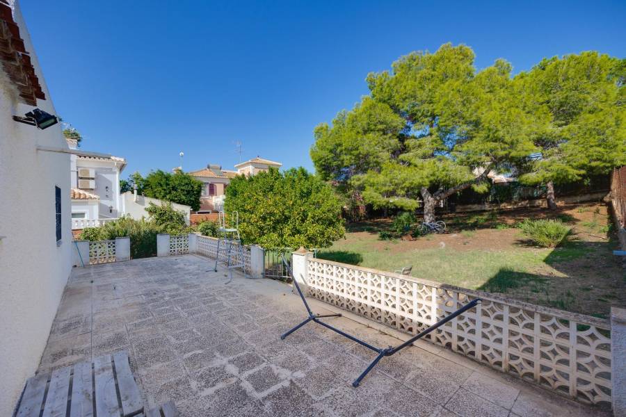 Venta - Chalet - Los balcones - Torrevieja
