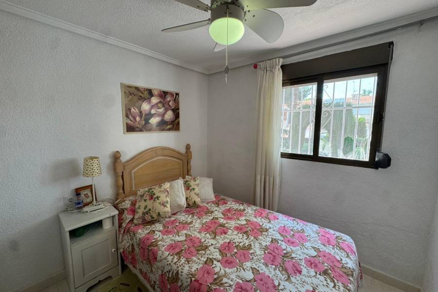 Venta - Bungalow Planta Baja - Playa de los Naufragos - Torrevieja