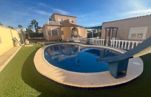 Villa - Verkauf - San luis - Torrevieja