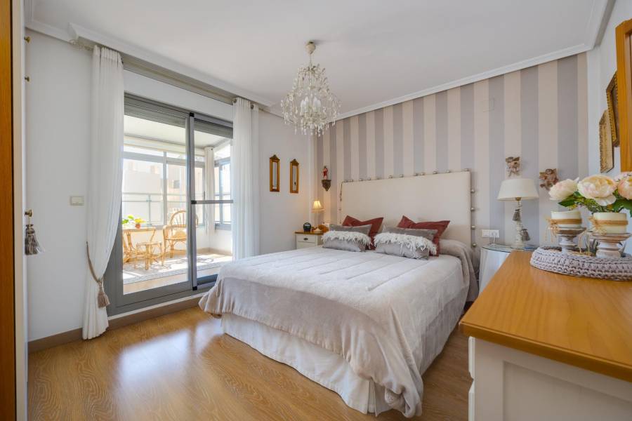 Sale - Penthouse - Centro - Torrevieja