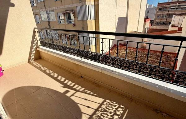Villa - Venta - Centro - Torrevieja