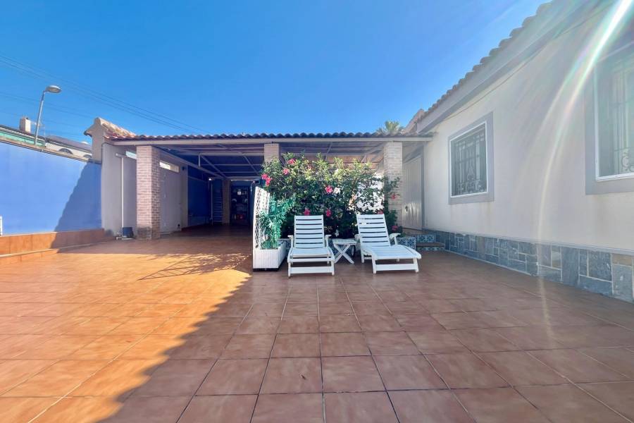 Verkauf - Villa - Los Balcones - Los Altos del Edén - Torrevieja