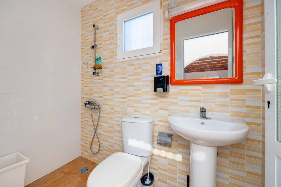 Venta - Chalet - Los balcones - Torrevieja