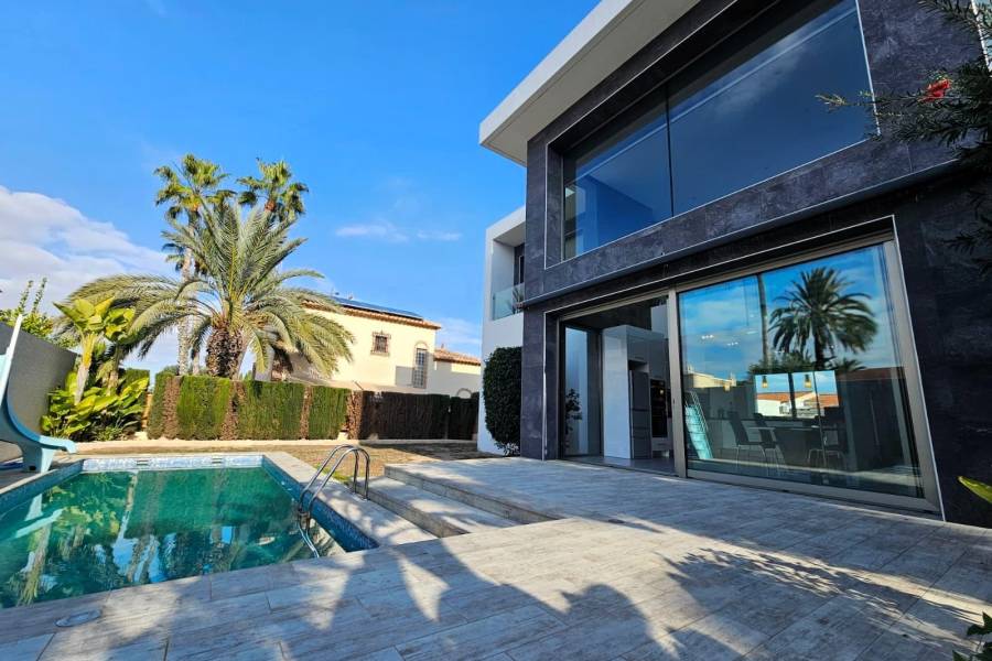 Venta - Villa de Lujo - Los Angeles - Torrevieja