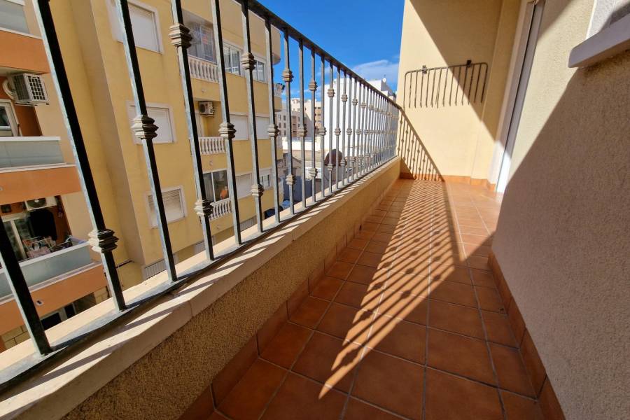 Venta - Apartamento - Estacion de autobuses - Torrevieja