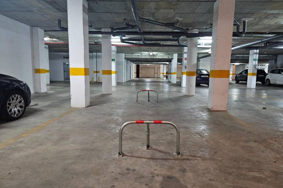 Sale - Garage - Estacion de autobuses - Torrevieja