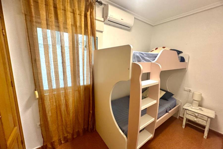 Sale - Apartment - Centro - Torrevieja