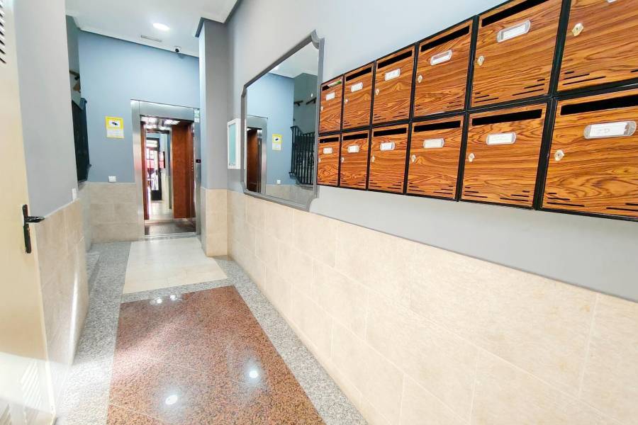 Verkauf - Apartment - Paseo maritimo - Torrevieja