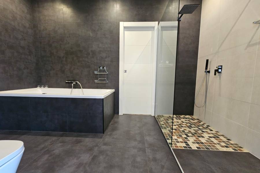 Venta - Villa de Lujo - Los Angeles - Torrevieja