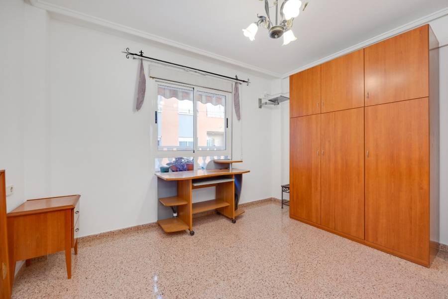 Venta - Apartamento - Estacion de autobuses - Torrevieja