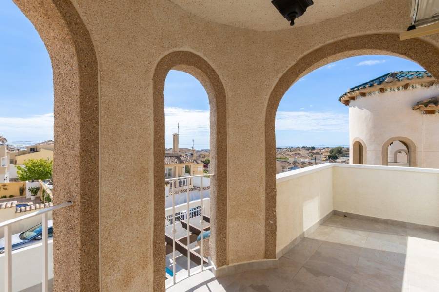 Venta - Chalet - Las filipinas - San Miguel de Salinas