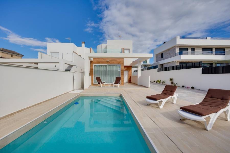 Sale - Villa - Zona los Frutales - Torrevieja