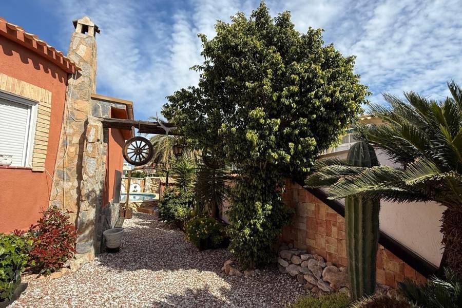 Venta - Chalet - El chaparral - Torrevieja