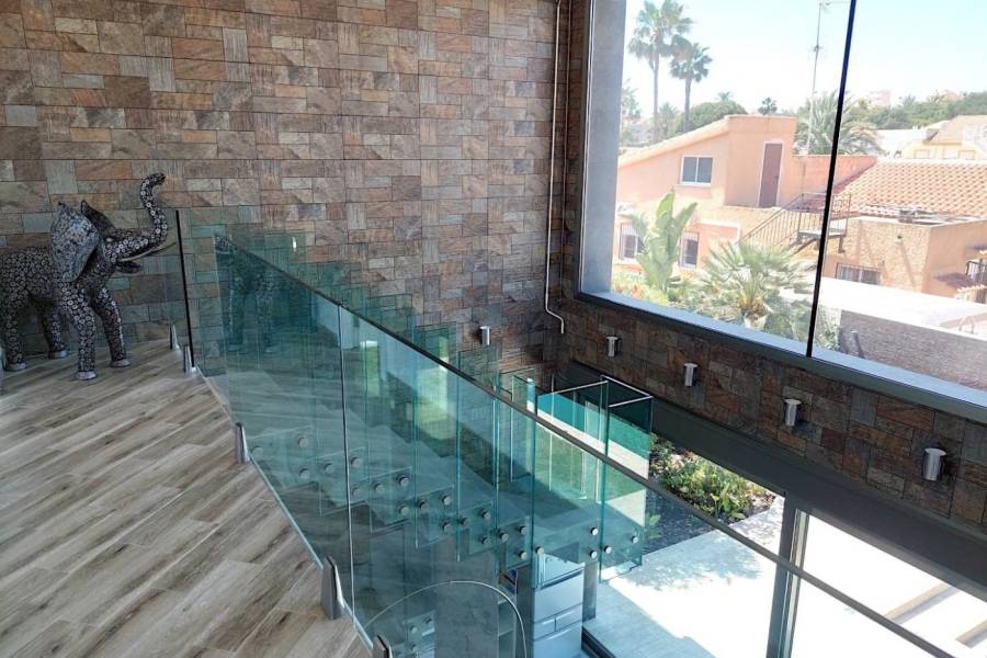 Försäljning - Lyxvilla - Los Angeles - Torrevieja