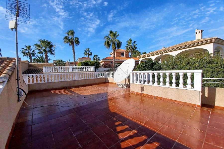 Verkauf - Einfamilienhaus - Los balcones - Torrevieja