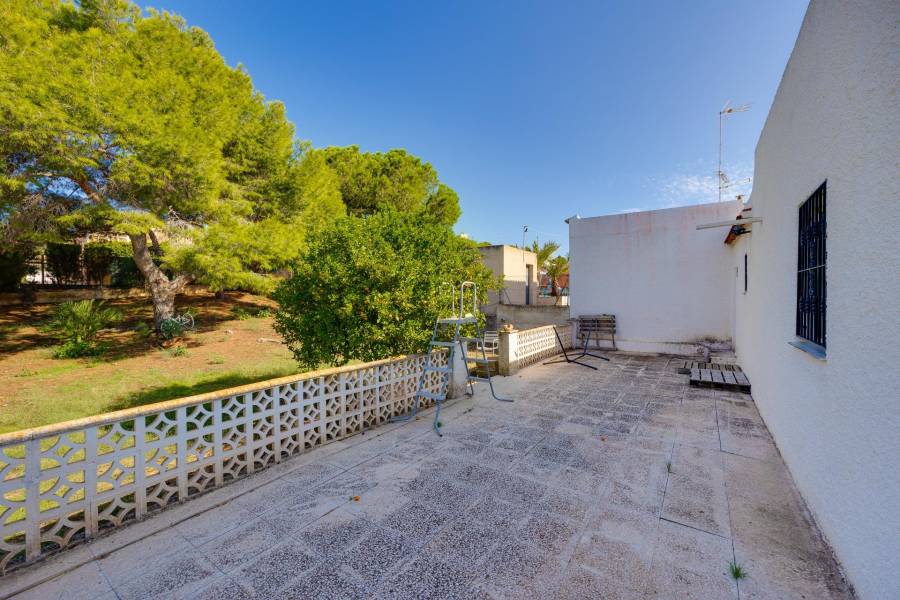 Venta - Chalet - Los balcones - Torrevieja