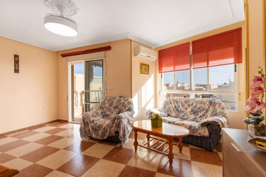 Venta - Apartamento - La Mata - Torrevieja