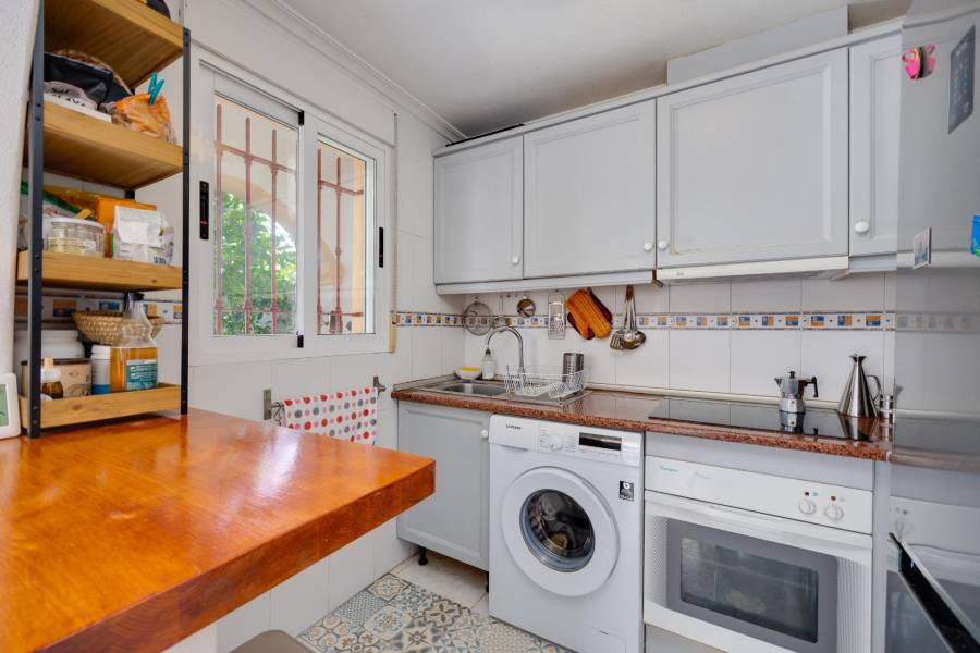 Verkauf - Einfamilienhaus - Aguas Nuevas - Torrevieja
