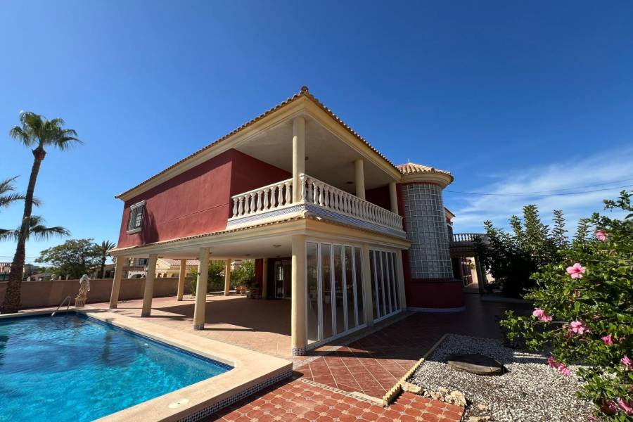 Försäljning - Villa - Torreta florida - Torrevieja