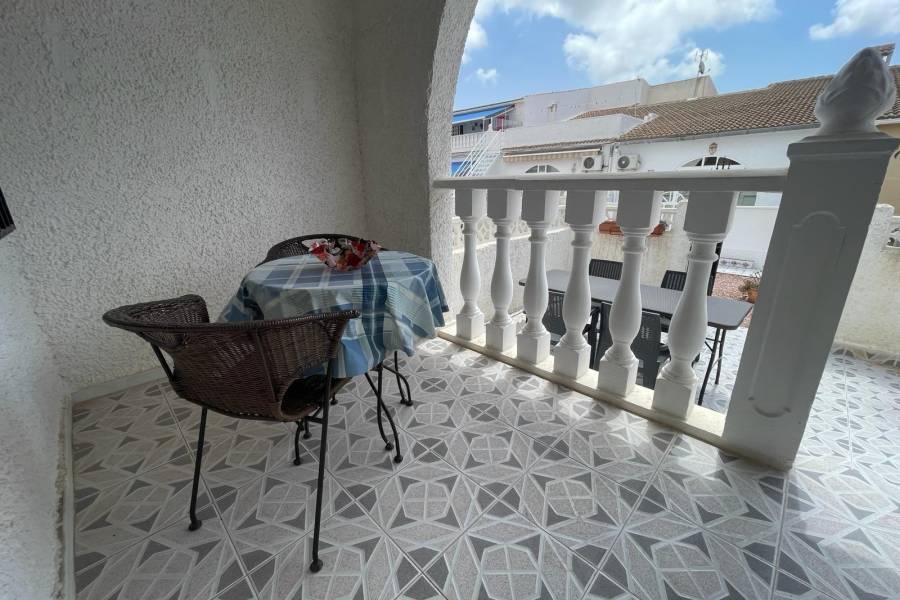 Sale - Terraced house - San luis - Torrevieja