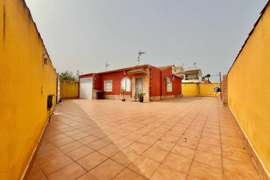 Venta - Chalet - Los Balcones - Los Altos del Edén - Torrevieja