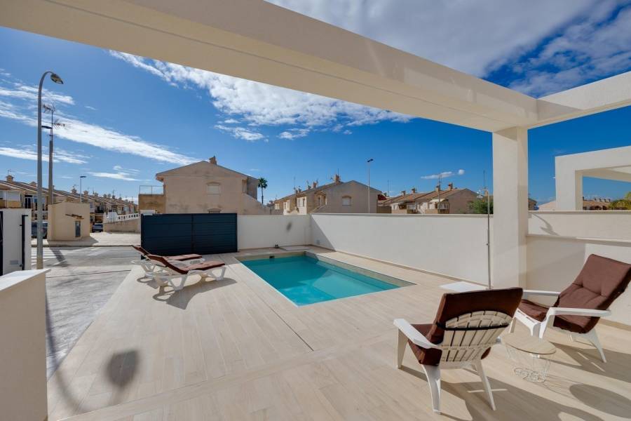 Sale - Villa - Zona los Frutales - Torrevieja