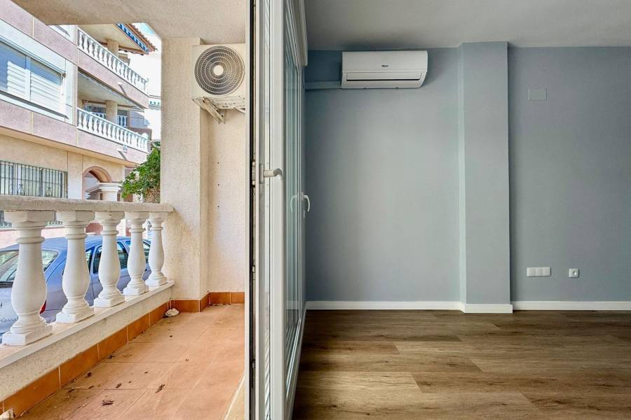 Venta - Apartamento - La Mata pueblo - Torrevieja