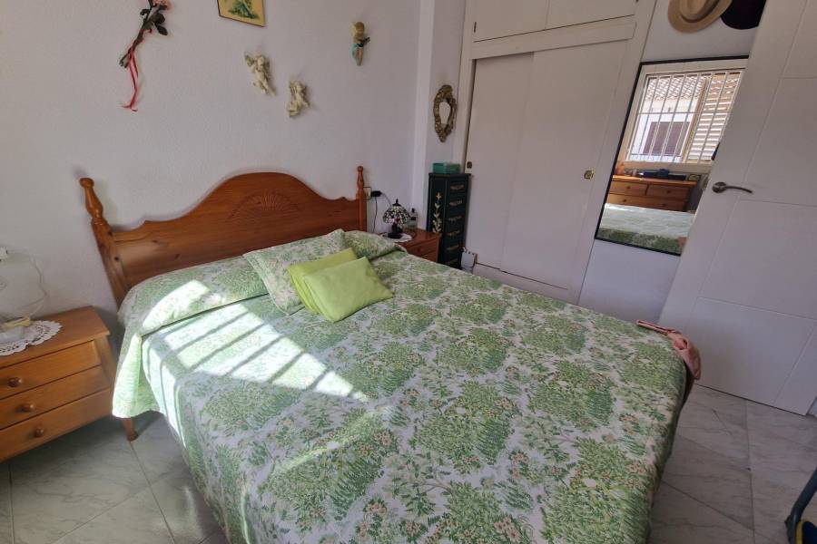 Vente - Bungalow Étage Haut - Aguas nuevas 2 - Torrevieja