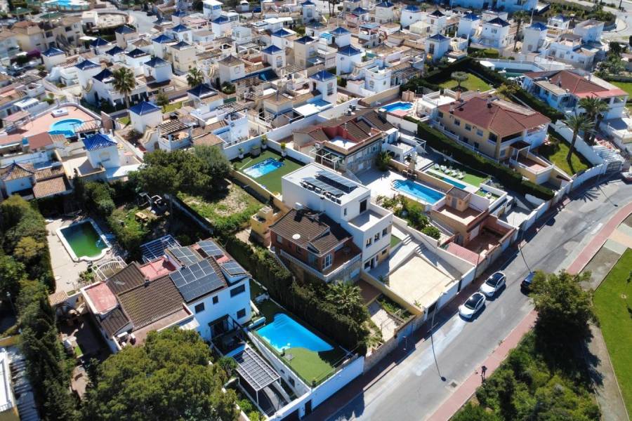 Venta - Chalet - Los balcones - Torrevieja