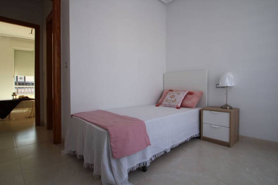 Verkauf - Reihenhaus - Aguas nuevas 1 - Torrevieja
