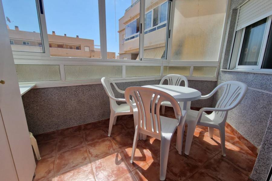 Sale - Apartment - Calas blanca - Torrevieja