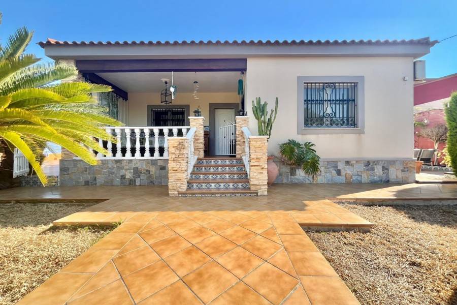 Verkauf - Villa - Los Balcones - Los Altos del Edén - Torrevieja