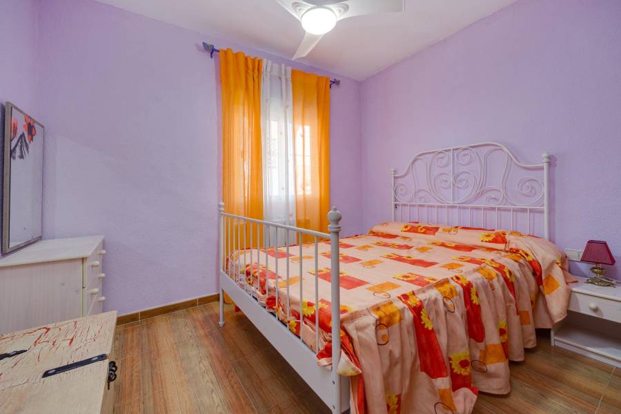 Venta - Chalet - Los balcones - Torrevieja