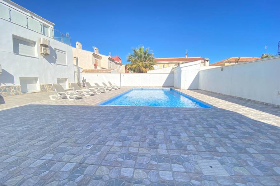 Venta - Villa de Lujo - Aldea del mar - Torrevieja