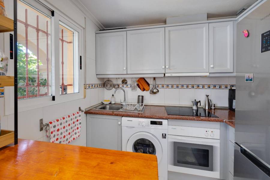 Verkauf - Einfamilienhaus - Aguas Nuevas - Torrevieja