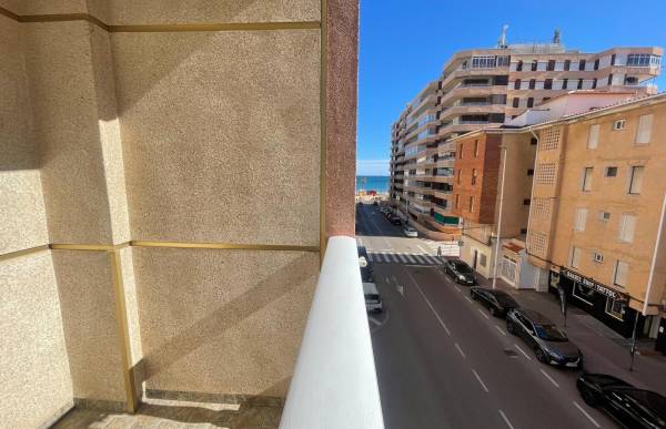 Apartamento - Venta - La Mata - Torrevieja