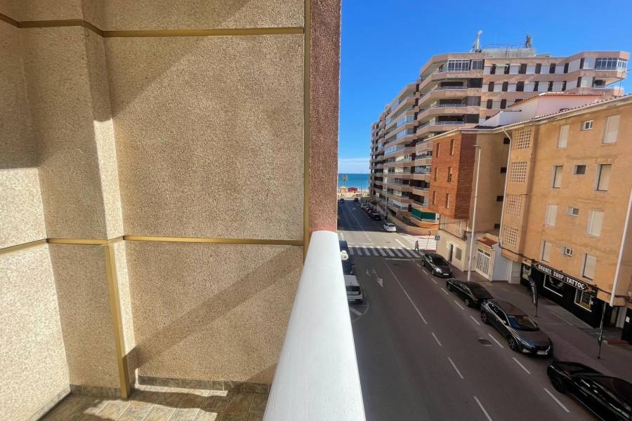 Försäljning - Lägenhet - La Mata - Torrevieja