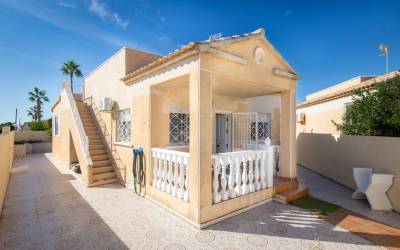 Chalet - Venta - La Siesta - El Salado - Torreta - Torrevieja
