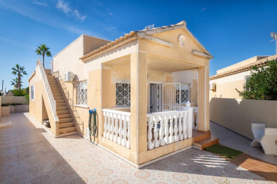 Verkauf - Einfamilienhaus - La Siesta - El Salado - Torreta - Torrevieja