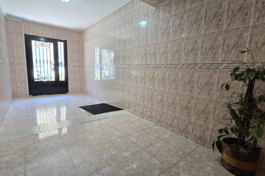 Venta - Apartamento - Estacion de autobuses - Torrevieja