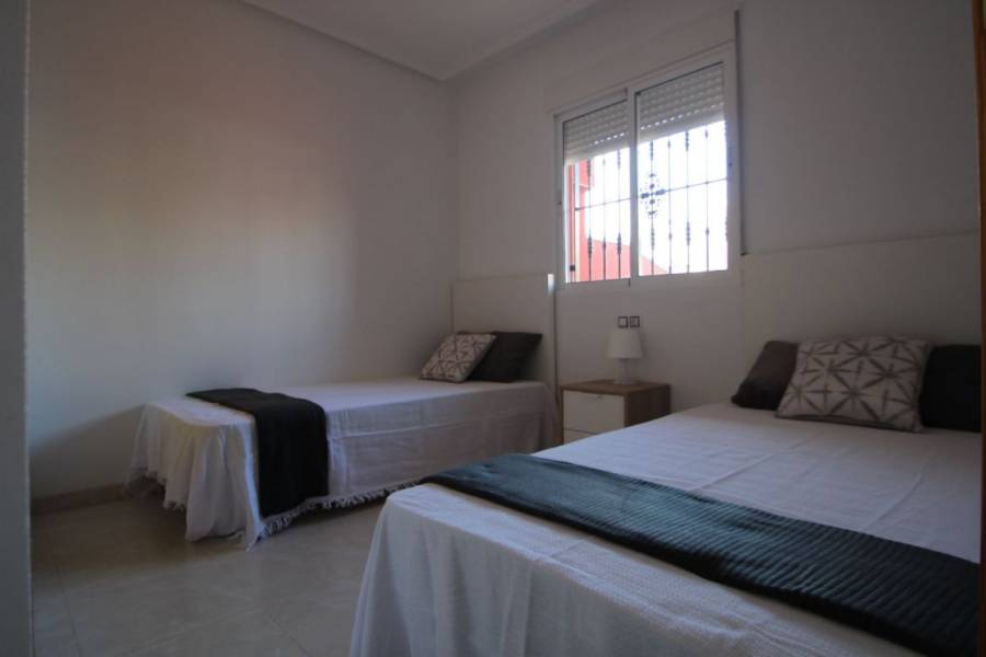 Verkauf - Reihenhaus - Aguas nuevas 1 - Torrevieja