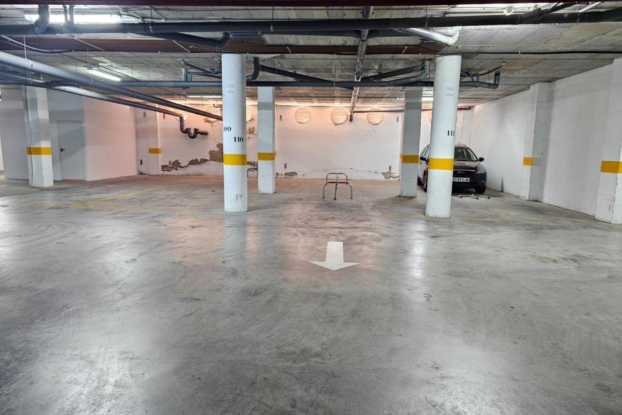 Sale - Garage - Estacion de autobuses - Torrevieja