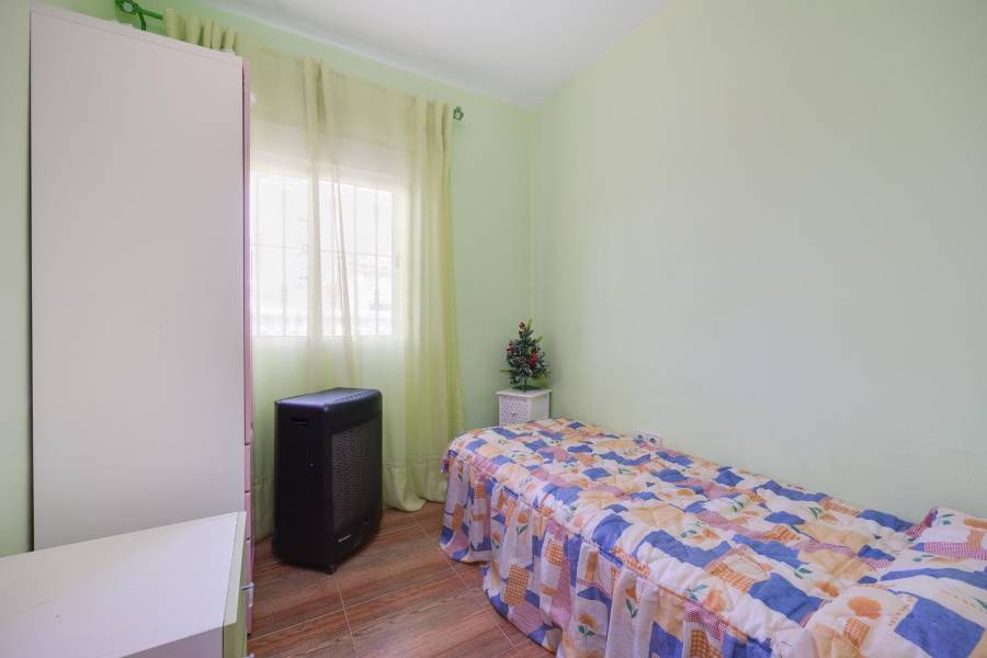 Venta - Chalet - Los balcones - Torrevieja