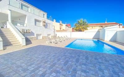 Villa de Lujo - Venta - Aldea del mar - Torrevieja