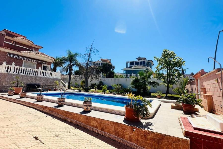 Venta - Chalet - Los Balcones - Los Altos del Edén - Torrevieja