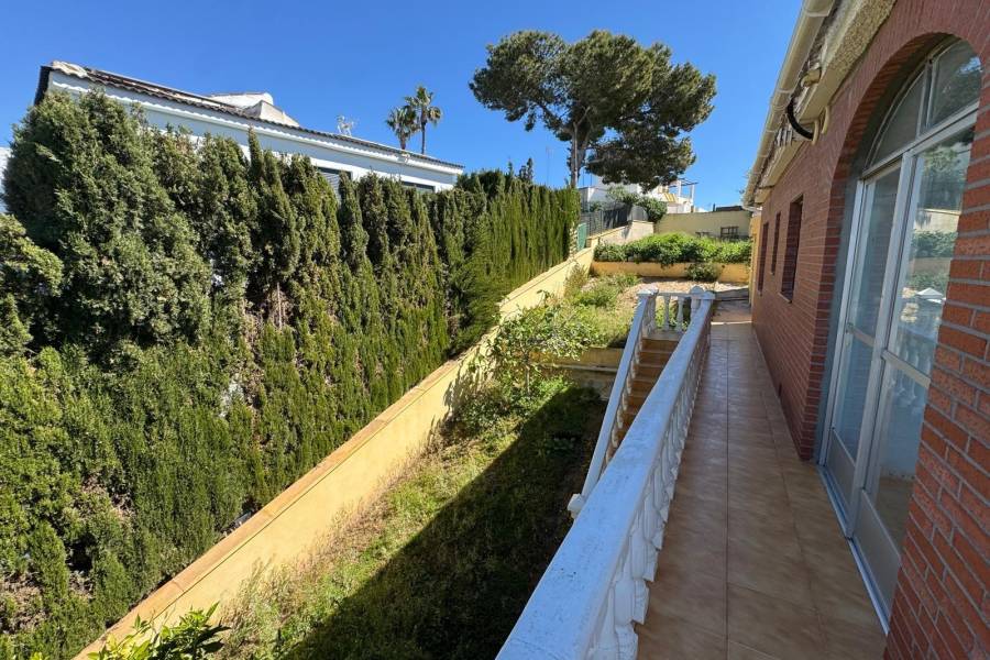 Venta - Chalet - Los balcones - Torrevieja