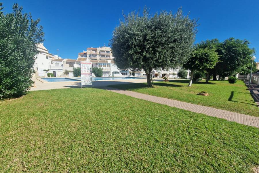 Verkauf - Reihenhaus - Estacion de autobuses - Torrevieja