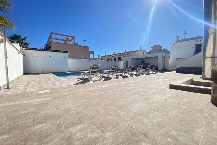Venta - Villa de Lujo - Aldea del mar - Torrevieja